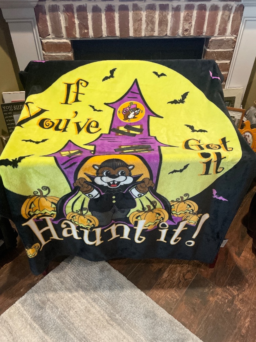 Buc-ees Halloween Throw Blanket